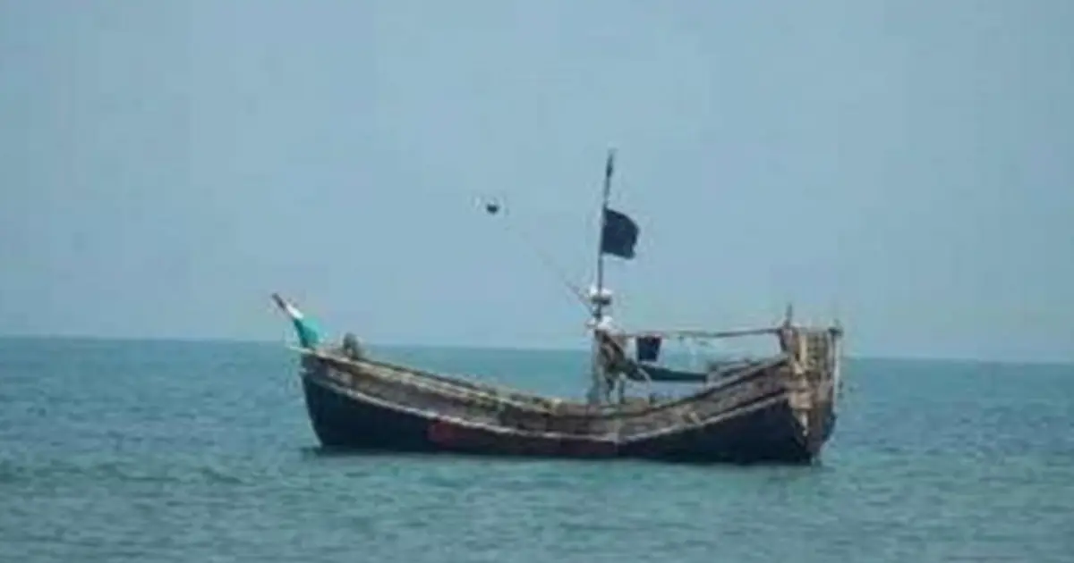 বঙ্গোপসাগরে মাছ ধরতে যাওয়া ৫ জেলেকে ট্রলারসহ ধরে নিয়ে গেছে আরাকান আর্মি