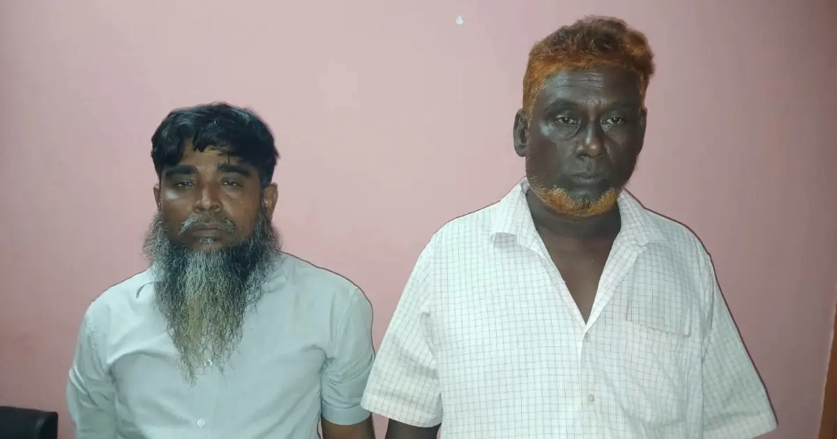 চুয়াডাঙ্গা জেলা প্রশাসকের ভাই পরিচয়ে আলমডাঙ্গায় প্রতারণা,দুই প্র/তা/রক গ্রেপ্তার 