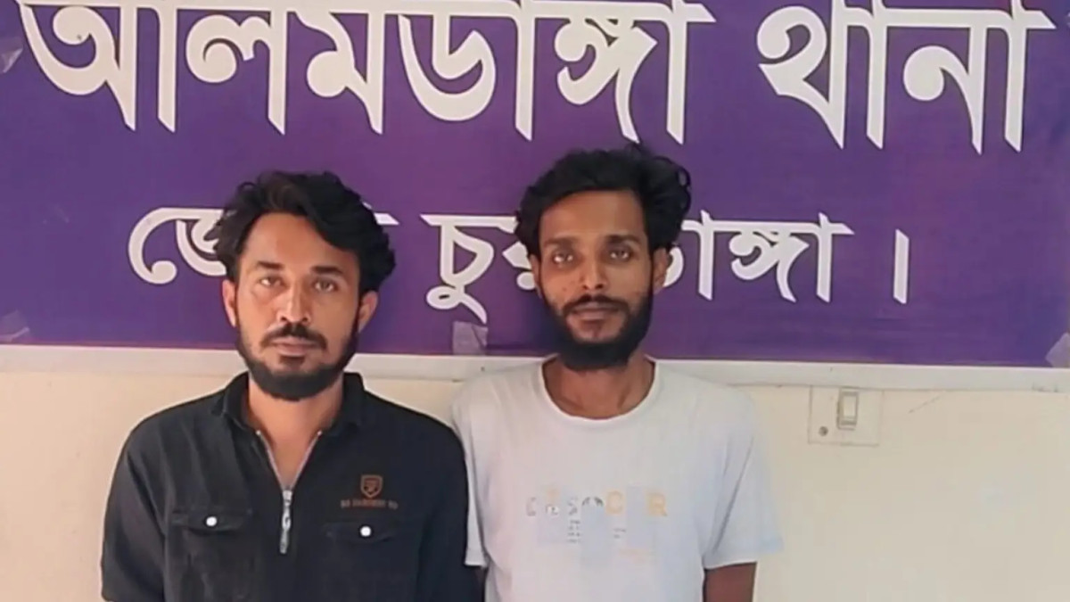 আলমডাঙ্গা ওসমানপুর বাজার থেকে ৫০ পিস ট‍্যাপেন্ডা ট‍্যাবলেট সহ দুই কারবারি গ্রেফতার