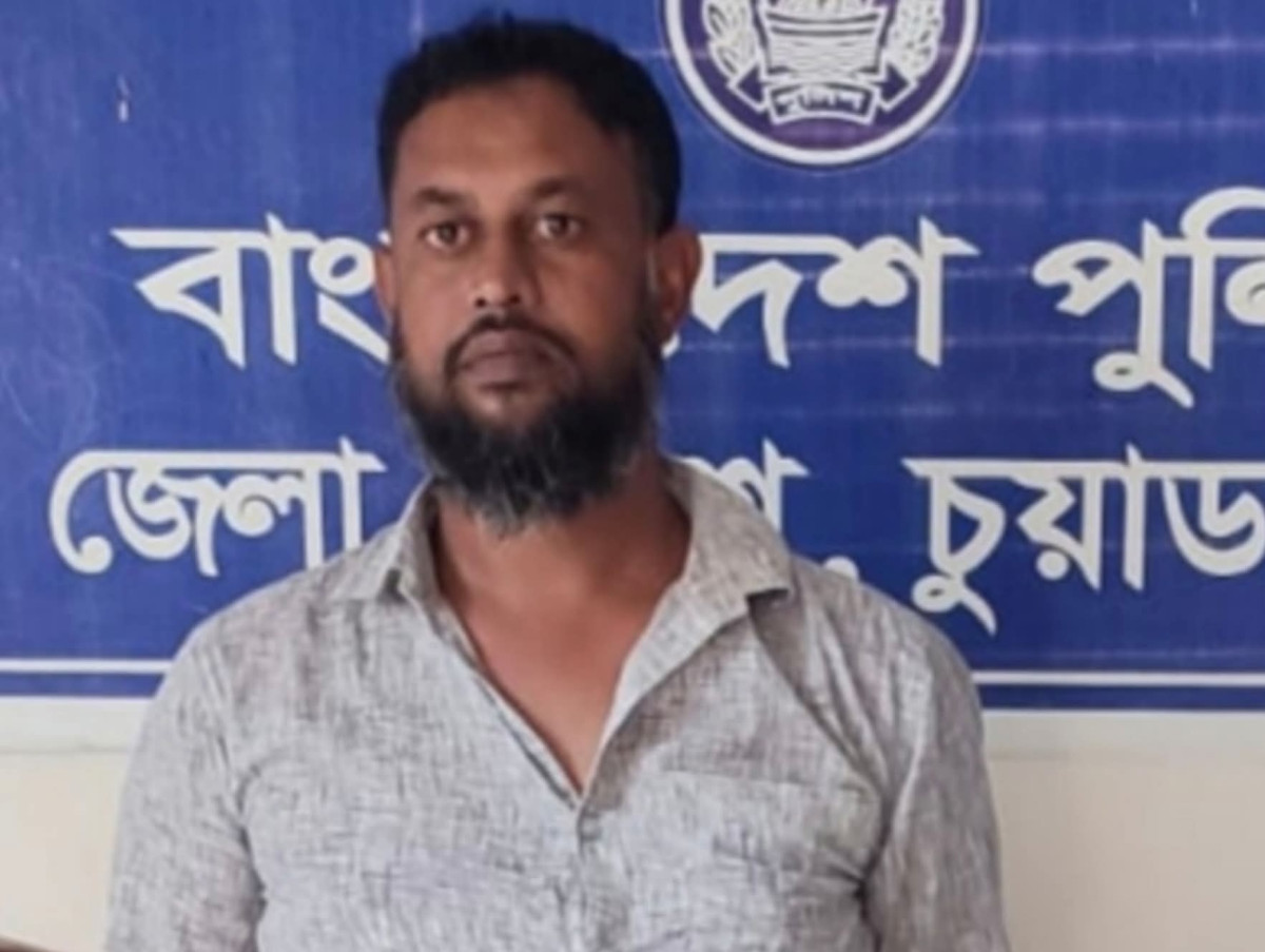 চুয়াডাঙ্গার জীবননগর সীমান্তে স্বর্ণের বার  সহ এক চোরাকারবারি গ্রেপ্তার 