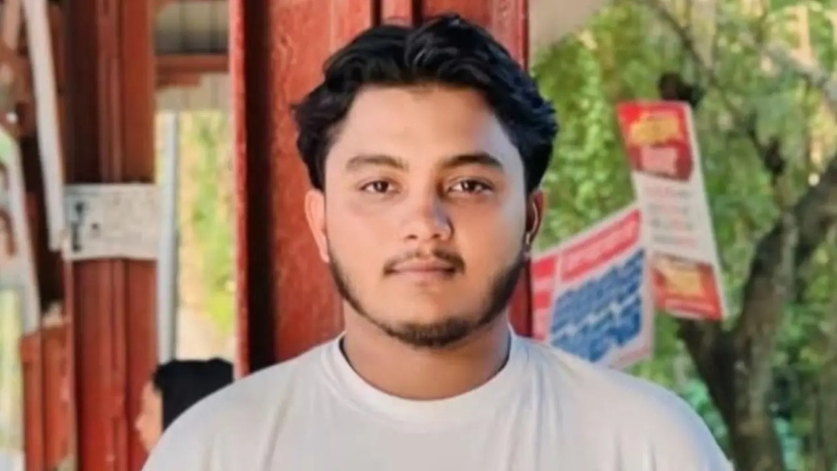 চুয়াডাঙ্গার আলমডাঙ্গার নান্দবারে বজ্রপাতে শান্ত (২৪ ) নামের এক যুবকের মৃত্যু হয়েছে