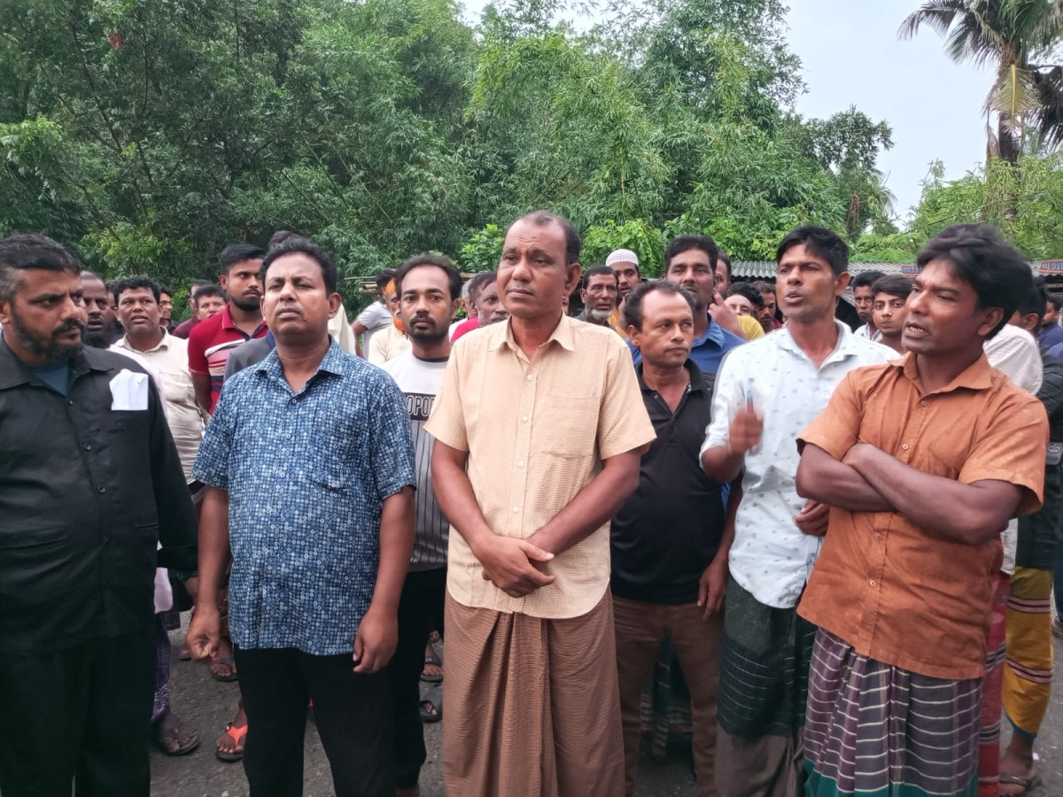 গাংনীতে মামলার প্রতিবাদে গ্রামবাসীর সংবাদ সম্মেলন 