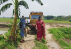 আলমডাঙ্গায় অবৈধভাবে মাটি কাটার দায়ে ভ্রাম্যমাণ আদালতে এক মাটি ব্যবসায়ীকে জরিমানা
