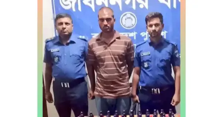 জীবননগরে ৪৮ বোতল এস্কাফ সিরাপসহ মা*দ*ক কারবারি আটক