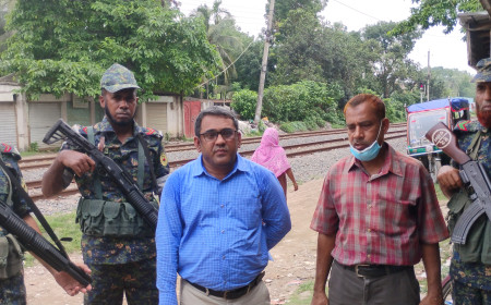 চুয়াডাঙ্গায় ভোক্তার অভিযানে দুই প্রতিষ্ঠানে ৩৫ হাজার টাকা জরিমানা