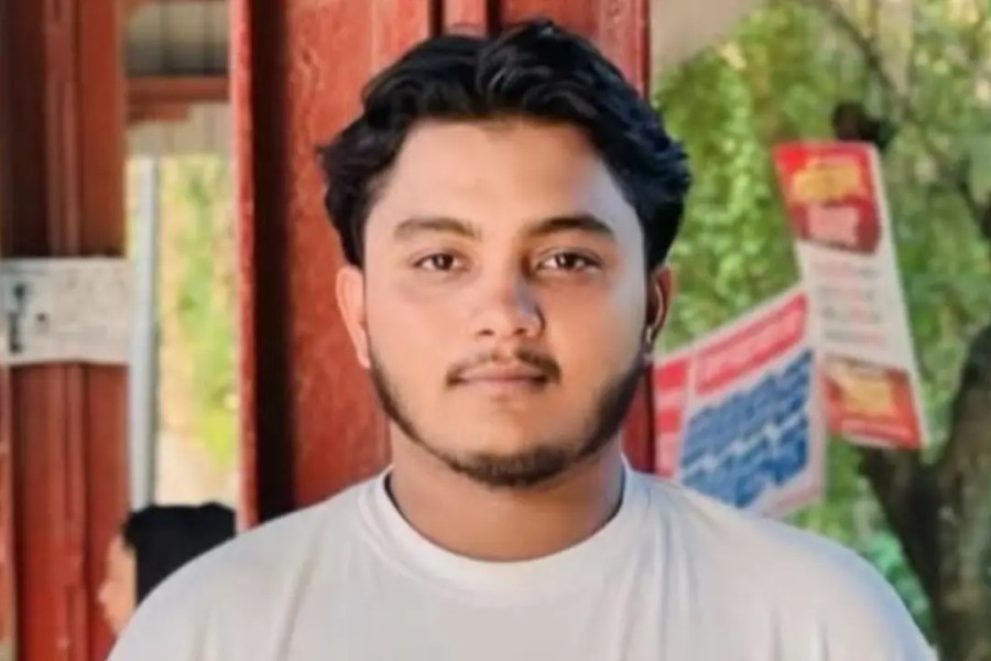চুয়াডাঙ্গার আলমডাঙ্গার নান্দবারে বজ্রপাতে শান্ত (২৪ ) নামের এক যুবকের মৃত্যু হয়েছে