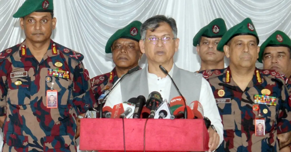 সীমান্তে সর্বোচ্চ সতর্কতার নির্দেশ দিলেন স্বরাষ্ট্রমন্ত্রী সালাহউদ্দিন আহমদ