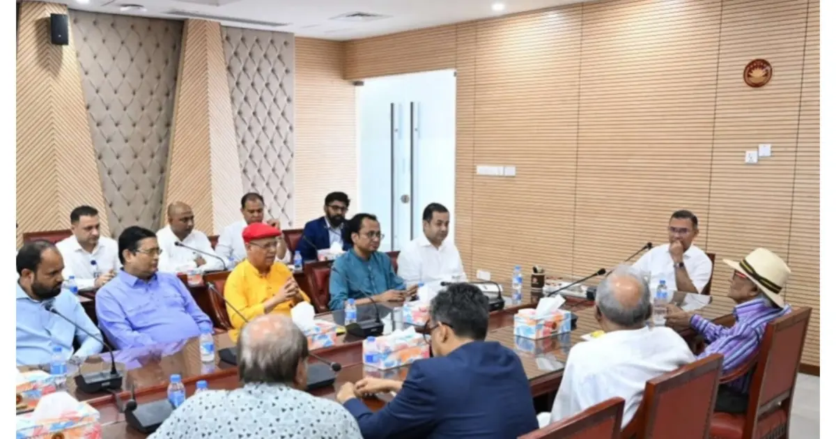 স্বাধীন গণমাধ্যমের নীতিমালা তৈরিতে সম্পাদকদের সহযোগিতা চান প্রধানমন্ত্রী