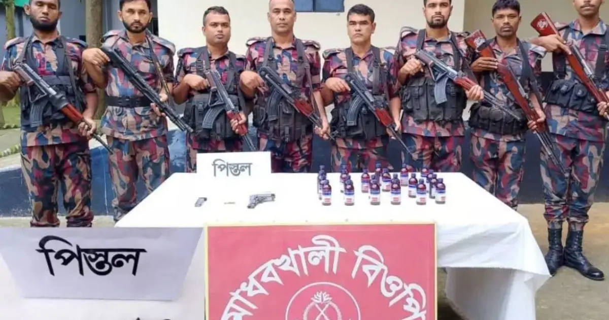 চুয়াডাঙ্গার জীবননগর সীমান্তে বিদেশি পিস্তল, গুলি ও মাদক উদ্ধার