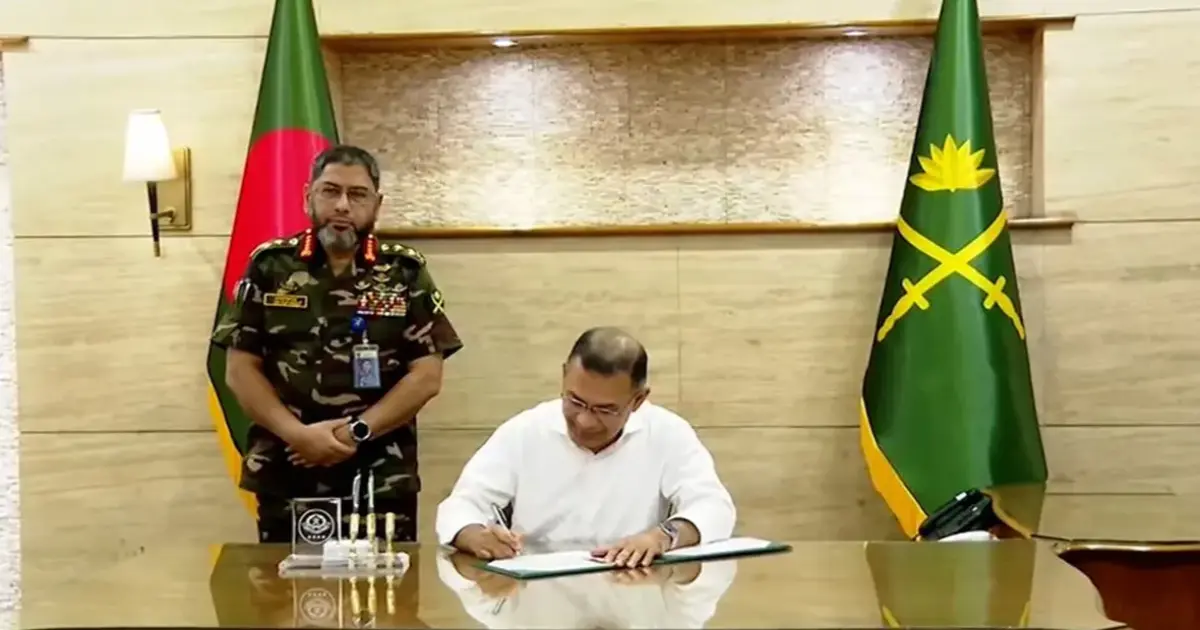 সেনা পদোন্নতিতে রাজনৈতিক বিবেচনার ঊর্ধ্বে থাকার আহ্বান প্রধানমন্ত্রীর