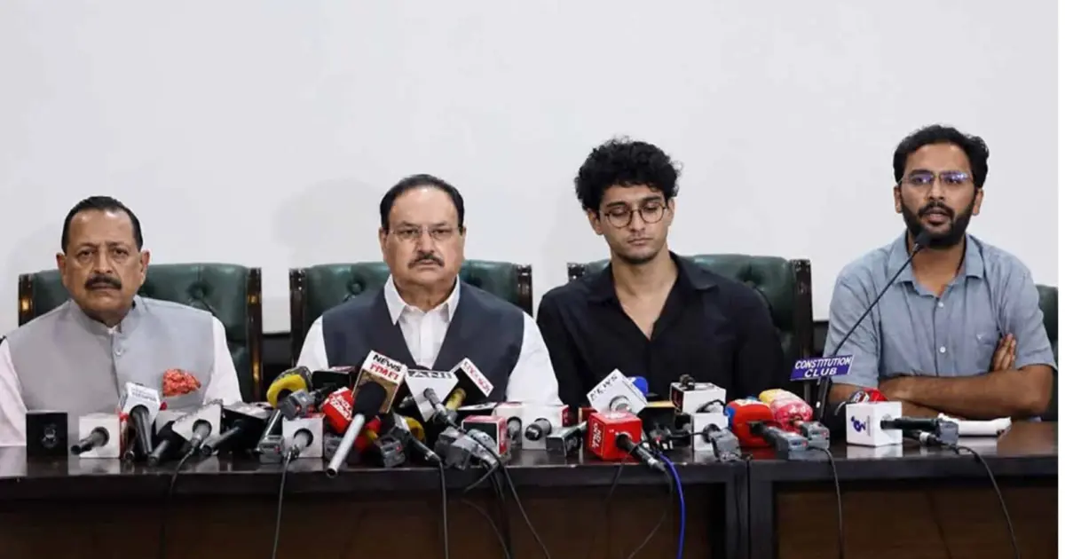 শিক্ষামন্ত্রীর পদত্যাগ ও দাবি মানার আশ্বাসে আন্দোলন প্রত্যাহার করলো ককরোচ জনতা পার্টি