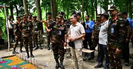 ​সেনাবাহিনীর গ্রীষ্মকালীন মহড়া আকস্মিক পরিদর্শনে প্রধানমন্ত্রী তারেক রহমান