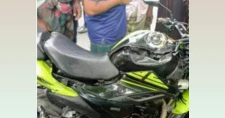 যশোরের শার্শায় ট্রাক্টর-মোটরসাইকেল মুখোমুখি সংঘর্ষে নিহত ২ 
