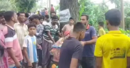 চুয়াডাঙ্গায় নিয়ন্ত্রণ হারিয়ে ঢাকাগামী রয়্যাল পরিবহন উল্টে আহত ২৩, বিচ্ছিন্ন এক নারীর হাত