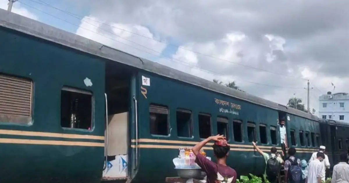 গফরগাঁওয়ে জামালপুর কমিউটার ট্রেনের ৪ বগি লাইনচ্যুত, ঢাকা-ময়মনসিংহ ট্রেন চলাচল বন্ধ