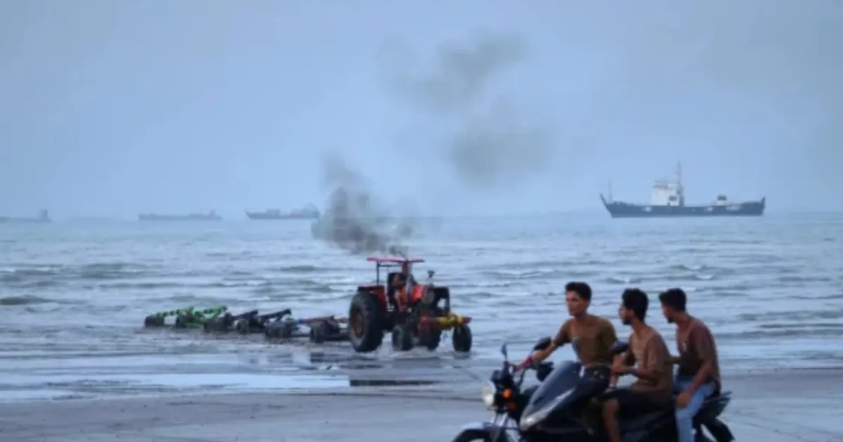 মার্কিন নৌ অবরোধের পরও বাজেট লক্ষ্যমাত্রা ছুঁয়ে ইরানের তেল বিক্রি 