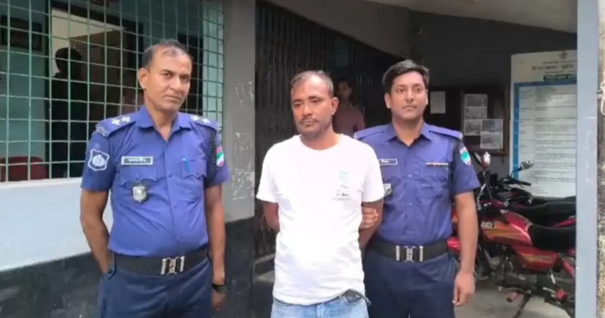 আলমডাঙ্গায় সাংবাদিক পরিচয়ে চাঁদা দাবি ভ্রাম্যমাণ আদালতে ভুয়া সাংবাদিকের কারাদণ্ড