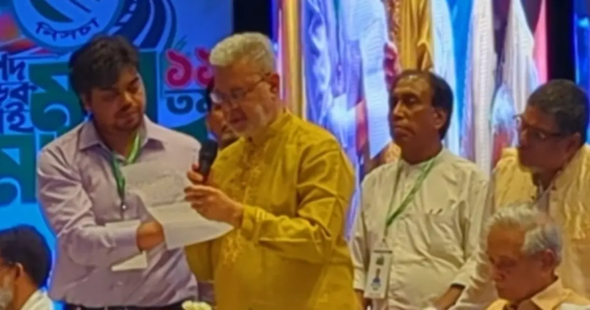 নিরাপদ সড়ক গড়ার স্বপ্ন দেশবাসীর হাতে সোপর্দ করলেন ইলিয়াস কাঞ্চন