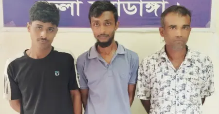 আলমডাঙ্গায় পুলিশের মাদক বিরোধী অভিযানে গ্রেপ্তার ৩, সামারি ট্রায়াল কোর্টে ১জনকে প্রেরণ 