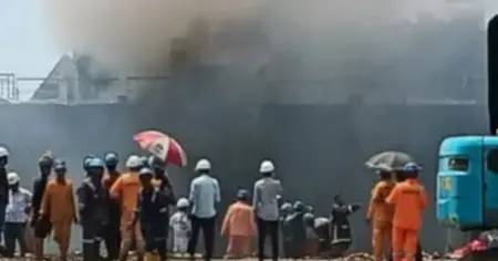 চট্টগ্রামের ভাটিয়ারী শিপইয়ার্ডে বিষাক্ত গ্যাস লিকেজে ৭ শ্রমিকের মৃত্যু