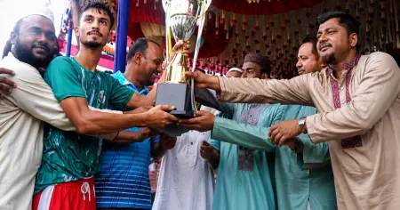 আলমডাঙ্গায় এমপি গোল্ডকাপ ফুটবলের ফাইনাল অনুষ্ঠিত, পুরস্কার বিতরণে দুই সংসদ সদস্য 