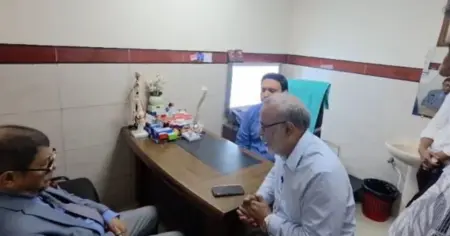 অফিস টাইমে প্রাইভেট প্র্যাকটিস: সরকারি চিকিৎসকের লাইসেন্স বাতিল ও বরখাস্তের নির্দেশ স্বাস্থ্যমন্ত্রীর