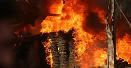 সৌদি আরবে সোফা কারখানায় ভয়াবহ আগুন, ১৬ বাংলাদেশির মর্মান্তিক মৃত্যু