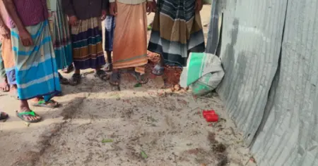 গাংনীতে বিএনপি নেতার বাড়ির পাশ থেকে বোমাসদৃশ বস্তু উদ্ধার 