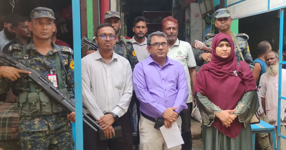 আলমডাঙ্গায় ভোক্তা অধিকারের অভিযান: ৩ প্রতিষ্ঠানকে ৩৮ হাজার টাকা জ/রি/মানা