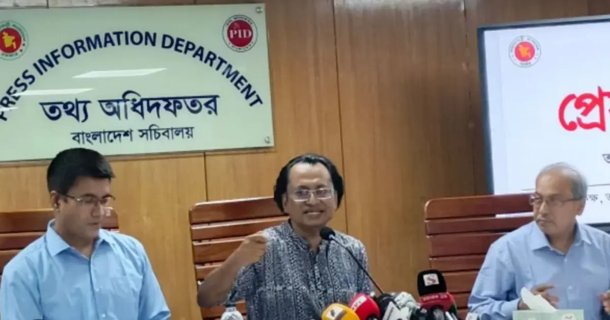 দেশে সারের সংকট নেই, মজুত ১২.৬১ লাখ টন: তথ্য উপদেষ্টা