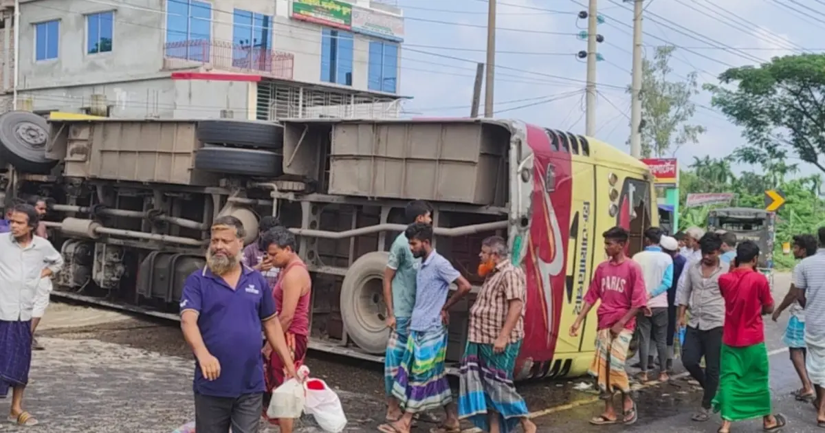 ময়মনসিংহের ত্রিশালে বাসের ধাক্কায় ২ যাত্রীর মৃত্যু, আহত ৬