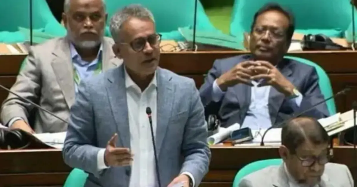 ঢাকার চারপাশে ৩-৪ মাসের মধ্যে ফের চালু হচ্ছে ওয়াটার বাস: নৌমন্ত্রী