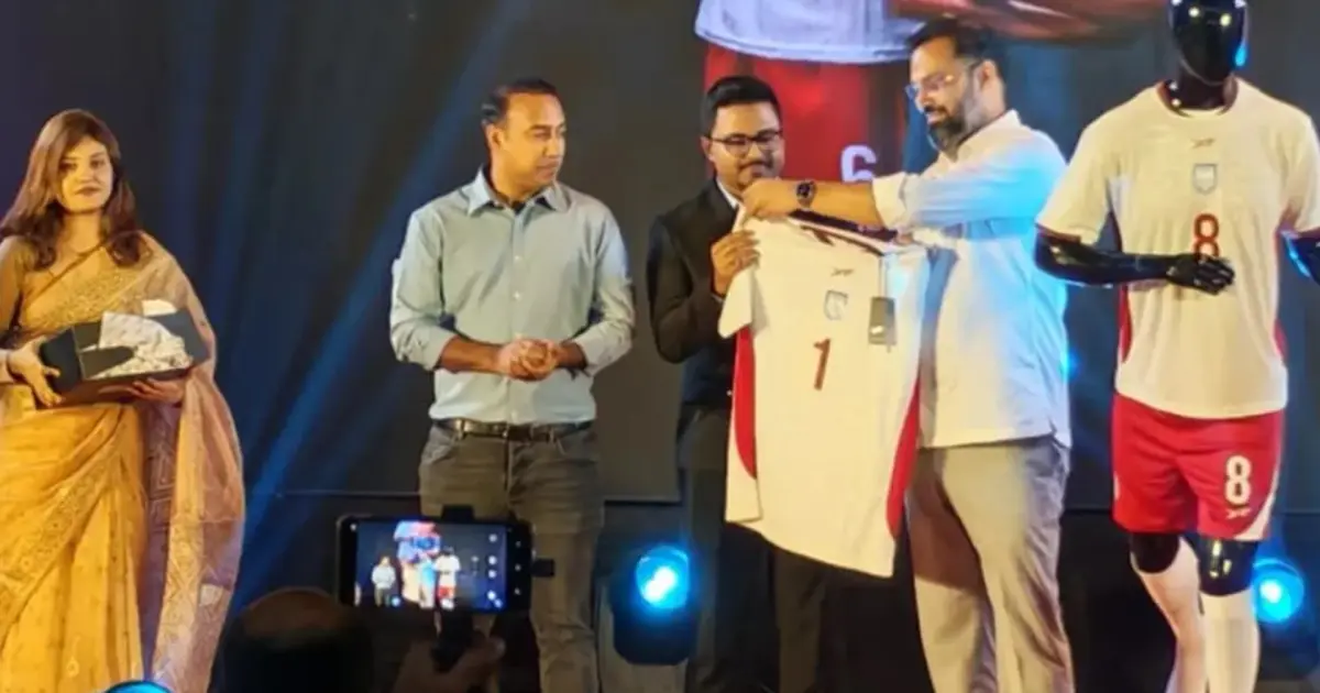 বাংলা বর্ণমালায় জাতীয় ফুটবল দলের নতুন জার্সি উন্মোচিত