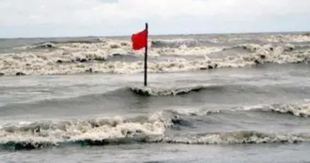 আন্দামানে গভীর নিম্নচাপ: চট্টগ্রাম ও কক্সবাজার সমুদ্রবন্দরে ৩ নম্বর সতর্ক সংকেত