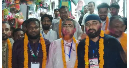 উৎসবমুখর পরিবেশে আলমডাঙ্গা গার্মেন্টস মালিক সমিতির নির্বাচন অনুষ্ঠিত, সভাপতি বাবলু, সম্পাদক রুবেল