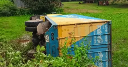 গাজীপুরের কালিয়াকৈরে কাভার্ডভ্যান ও সিএনজির মুখোমুখি সংঘর্ষ, নিহত ৩