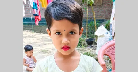 আলমডাঙ্গা ডম্বলপুরে অ্যাম্বুলেন্সের ধাক্কায় প্রাণ গেলো পাঁচ বছরের শিশু কন্যার
