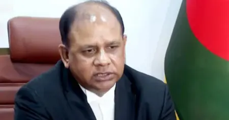 সুপ্রিম কোর্টের সামনে ককটেল বিস্ফোরণ আমলে নিচ্ছি না: চিফ প্রসিকিউটর