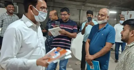 নতুন শিক্ষাবর্ষের বইয়ের মান দেখতে মধ্যরাতে প্রেসে শিক্ষামন্ত্রী