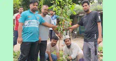 চুয়াডাঙ্গায় ‘মানবতার যুব সমাজ’-এর উদ্যোগে বৃক্ষরোপণ কর্মসূচি অনুষ্ঠিত