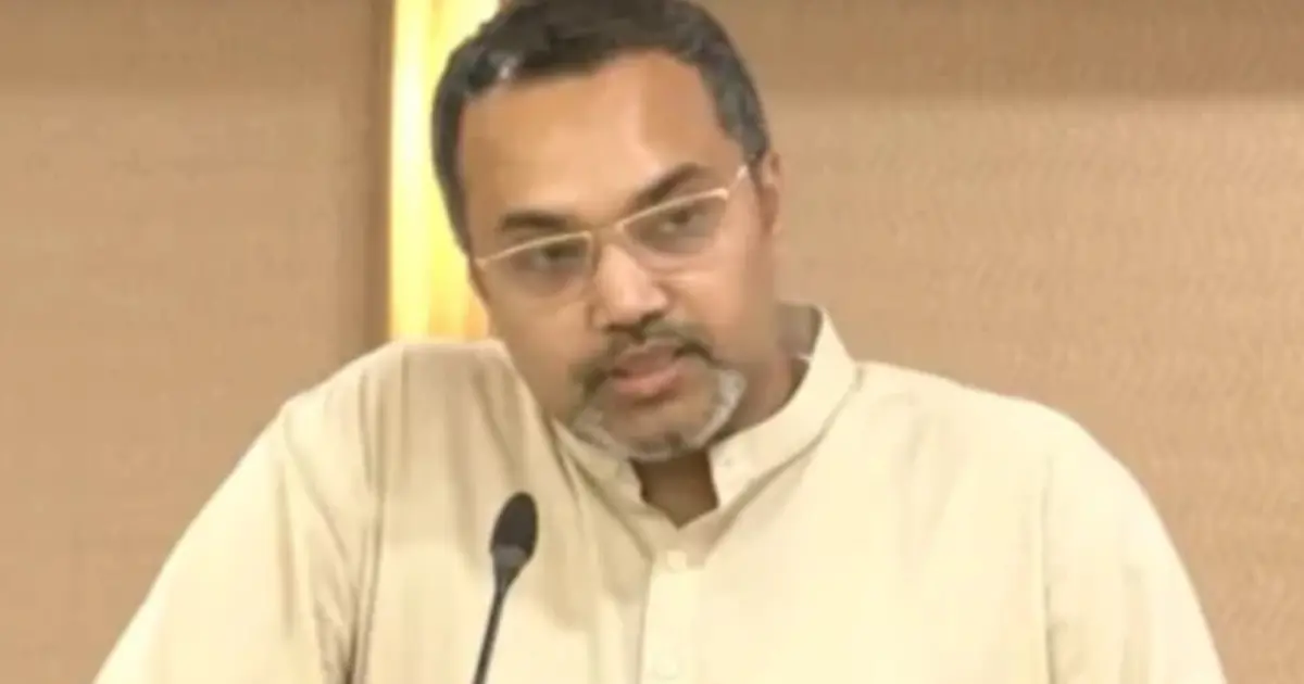 ফ্যাসিবাদের আমলে বঞ্চনার শিকার শিক্ষকদের মূল্যায়ন ও জাতীয়করণের আশ্বাস মাহদী আমিনের