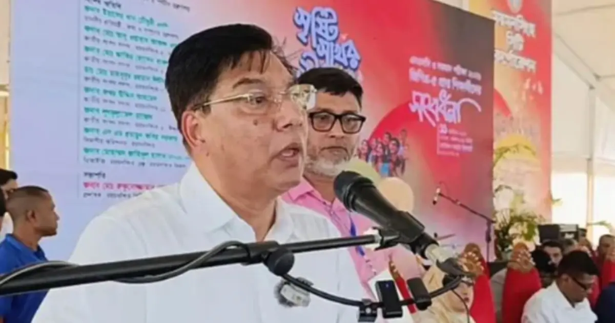 দেশে বিমান বহরে ২০০টির বেশি উড়োজাহাজ দেখতে চান পর্যটনমন্ত্রী, ত্রিশালে বিমানবন্দরের ইঙ্গিত