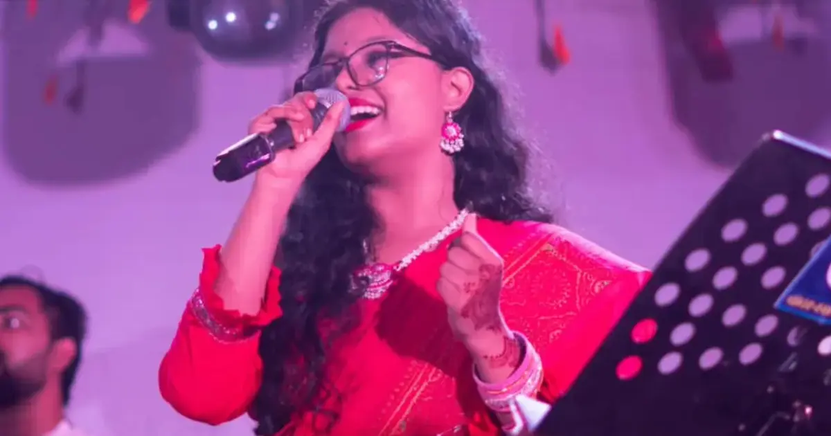 শারদীয় দুর্গোৎসবে প্রকাশিত হলো স্নেহার নতুন গান ‘মা সাজে নতুন সাজে’