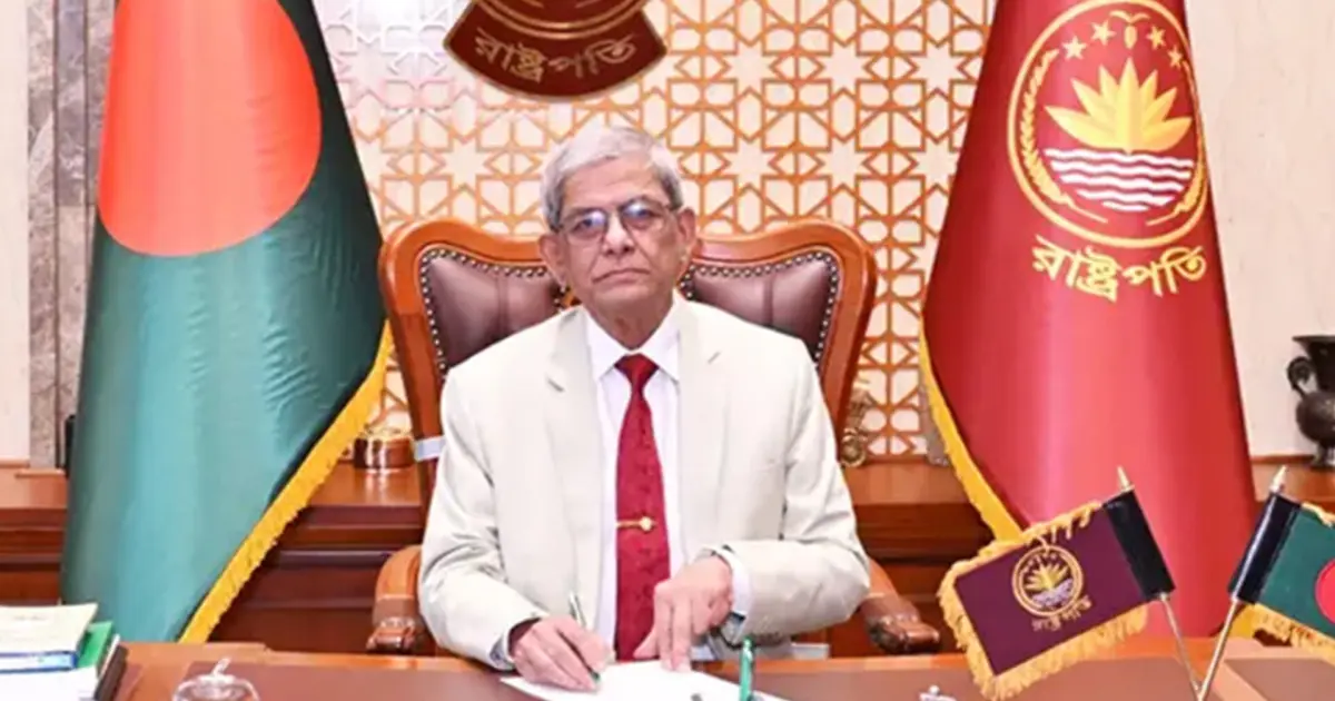 শান্তিপূর্ণ দুর্গাপূজা উদযাপনে মিলেছে সাম্প্রদায়িক সম্প্রীতির উজ্জ্বল পরিচয়: রাষ্ট্রপতি