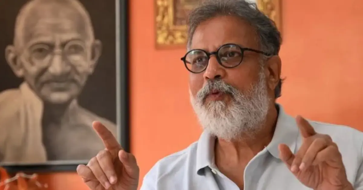 দিল্লিতে বিক্ষোভের জেরে মুম্বাইয়ে আটক মহাত্মা গান্ধীর প্রপৌত্র তুষার গান্ধী