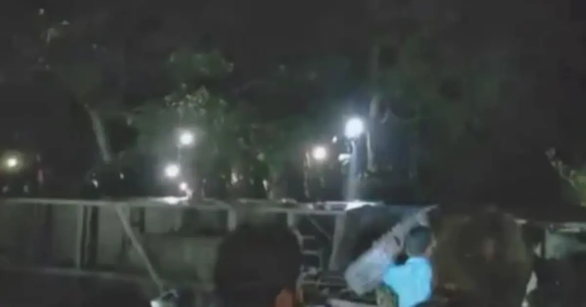 পাটকেলঘাটায় জামায়াত কর্মীদের বাস খাদে পড়ে নিহত ১, আহত ৩০