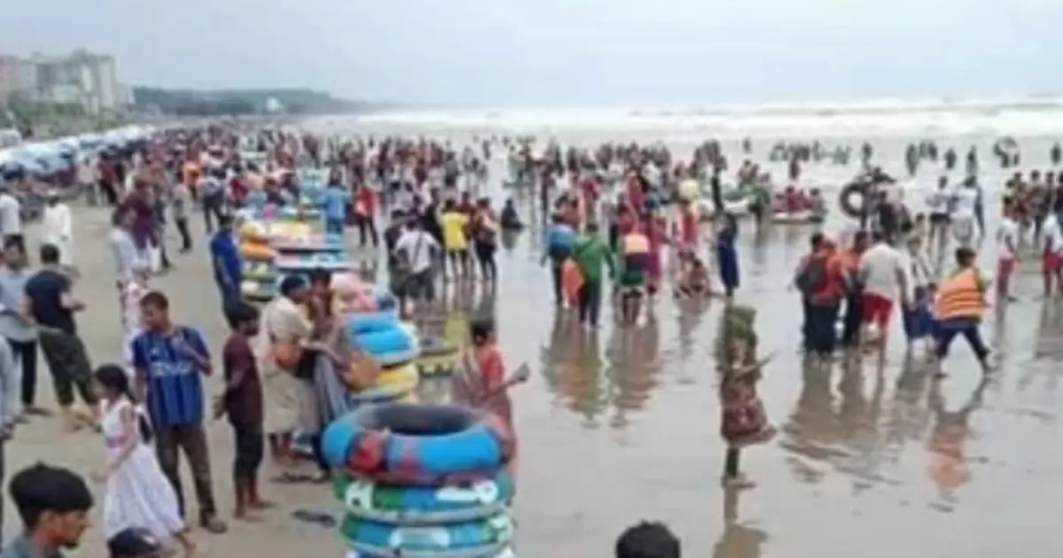 কক্সবাজারে হিমছড়ি সৈকতে গোসলে নেমে প্রাণ গেল ৩ পর্যটকের, নিখোঁজ ২
