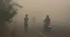 ইন্দোনেশিয়ায় দাবানলের ধোঁয়ায় ৩ লাখের বেশি মানুষ আক্রান্ত, কঠোর হুঁশিয়ারি প্রবোওয়ের