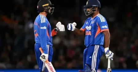 রেকর্ড গড়ে নিউজিল্যান্ডকে হারিয়ে টি-টোয়েন্টি সিরিজে এগিয়ে গেল ভারত