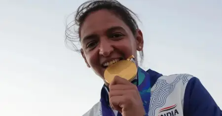 ভারতীয় নারী ক্রিকেট দলের সব সংস্করণের অধিনায়কত্ব ছাড়লেন হারমানপ্রীত কৌর